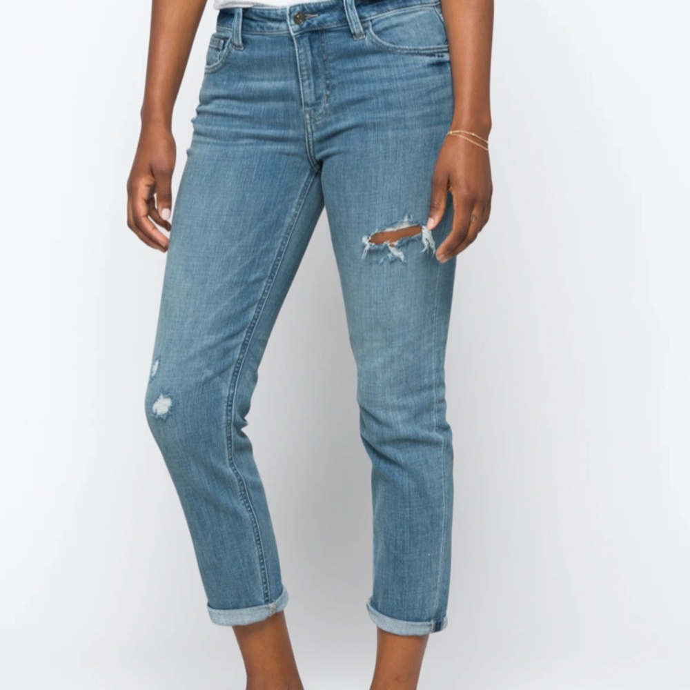 Studio Blue Relaxed fit Girlfriend Jean NWT!